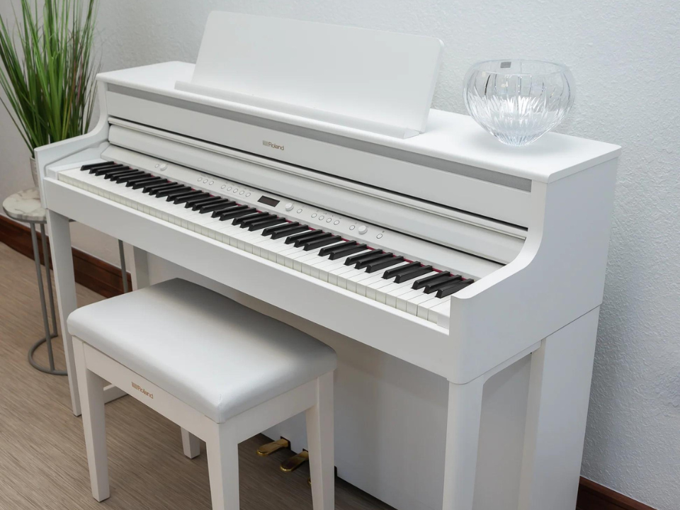 Hình ảnh chi tiết ROLAND HP-704 WH góc chụp 2